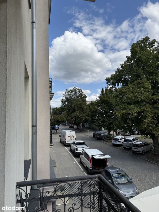 2 pokojowe mieszkanie z balkonem w centrum Kielc blisko parku