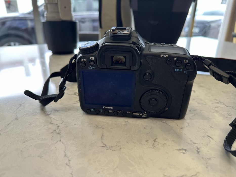 Canon EOS 58D com lentes