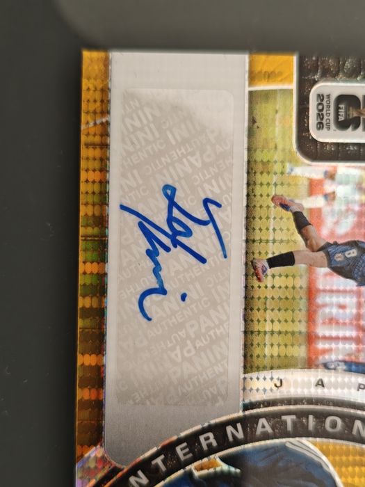 Carta Panini Prizm Minamino Autógrafo Gold /10 Mundial 2026