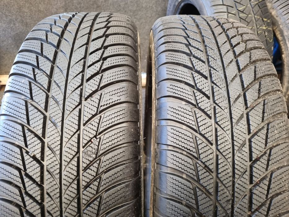 bridgestone 215/65/17 rok 2023 95%bieżnika cena za 2szt zimowe