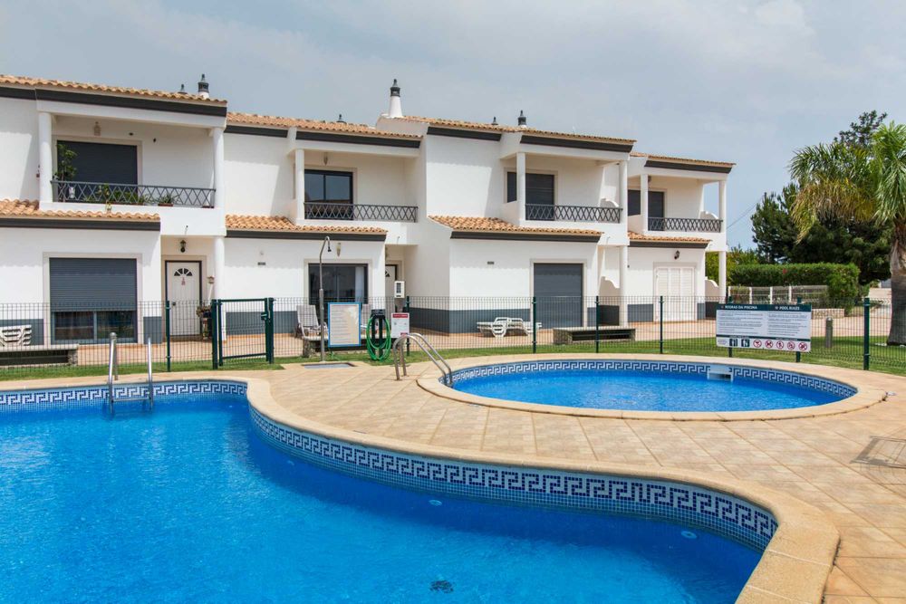 Vila Magnólia com piscina e internet