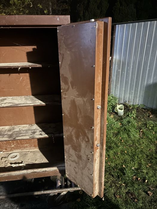 Szafa pancerna z 2 klucze