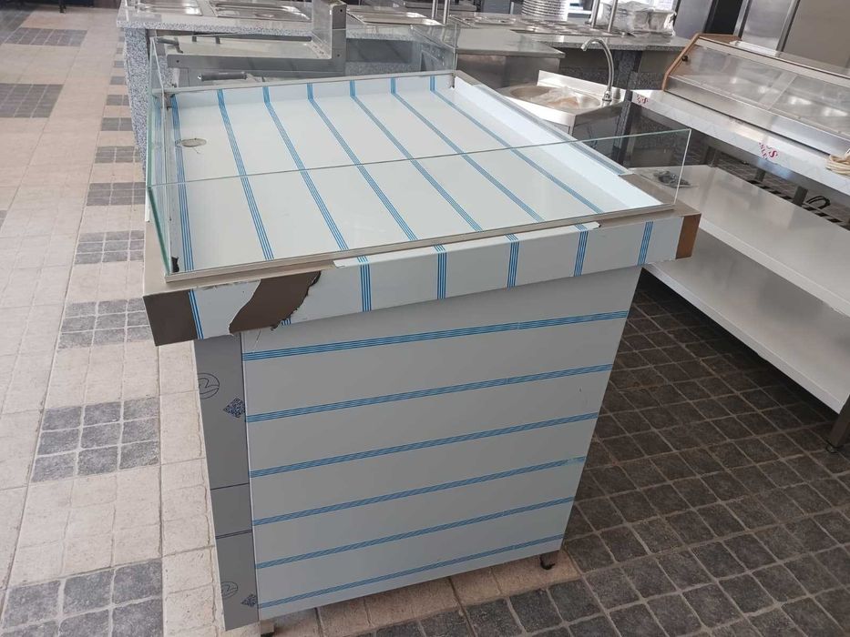 ACM1698 - Vitrine Expositora de Peixe Refrigerada - NOVA