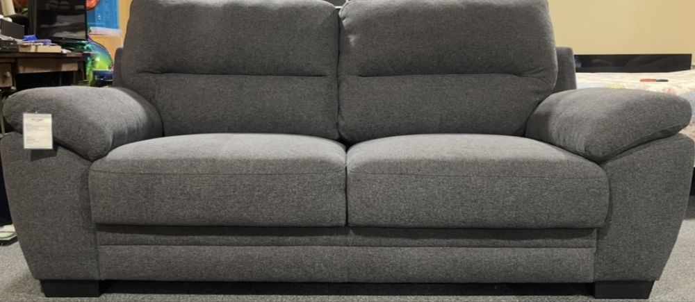 Sofa Aries 3 lugares novo nunca usado