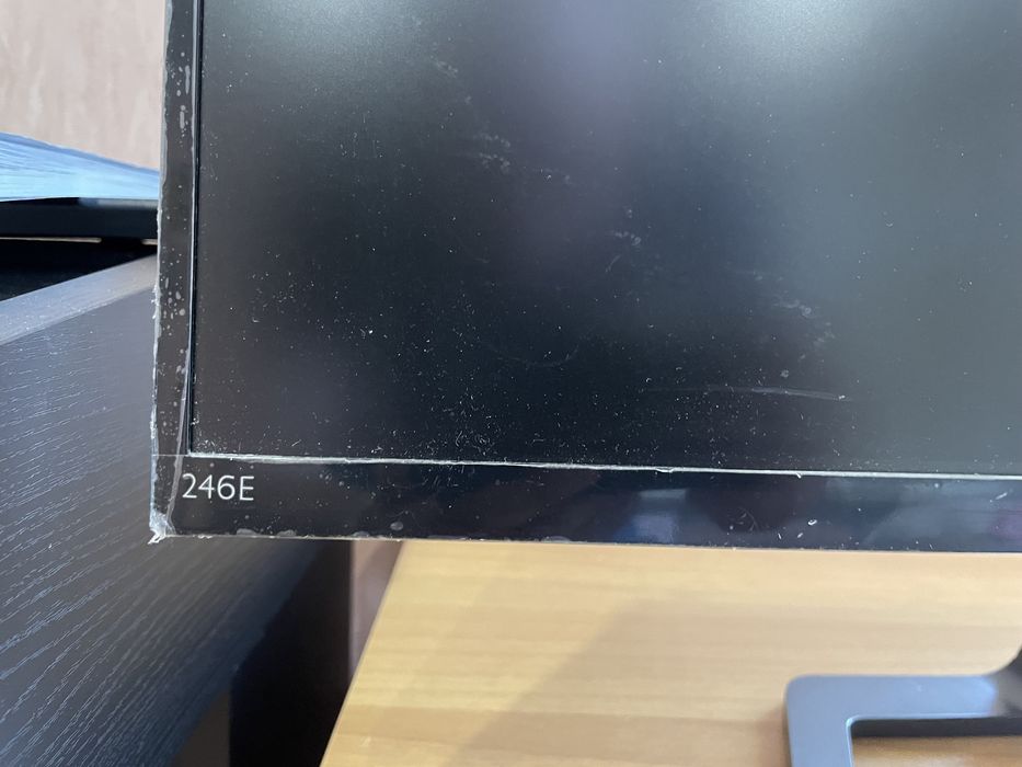 Монітор philips 246e