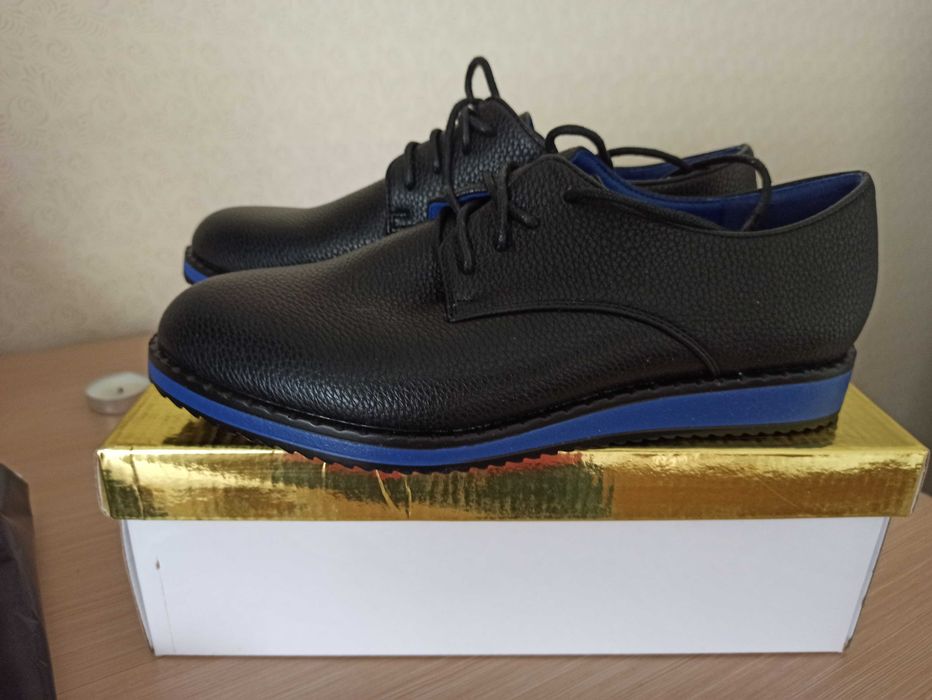 Женские туфли на шнурках 37-38 р