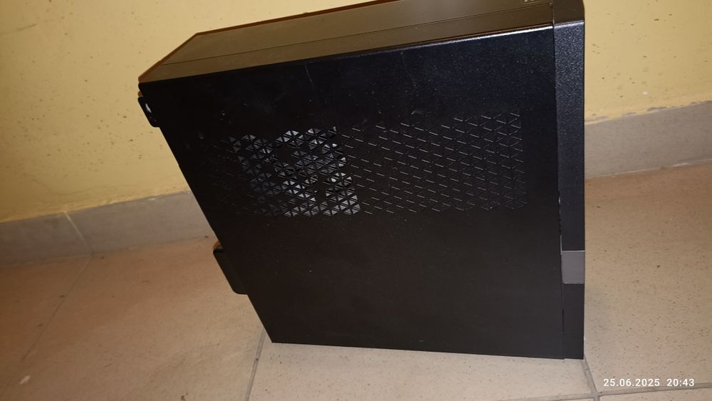 Dell Vosto 3250 SFF i5 6400 8GB RAM / 120 GB SSD