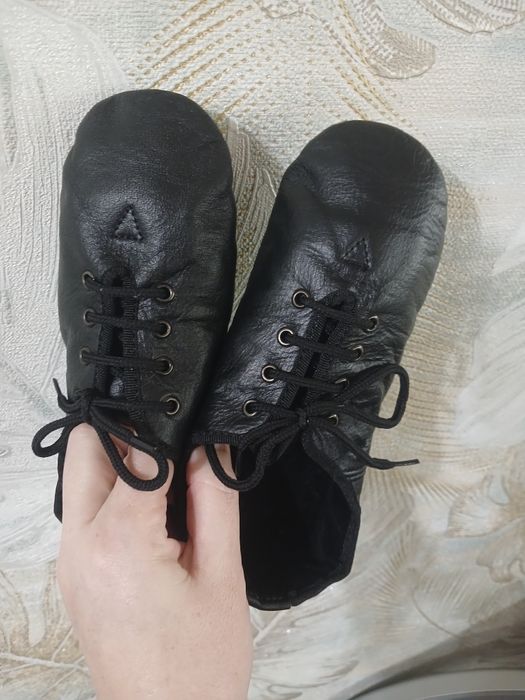 Продам джазівки шкіряні для танців.