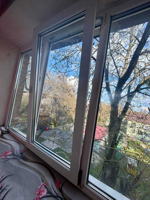 Велика кімната в гуртожитку по вул. Вітрука