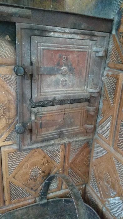 Piec kaflowy, kuchnia, fajerki, zabytkowa, ozdobna, stara