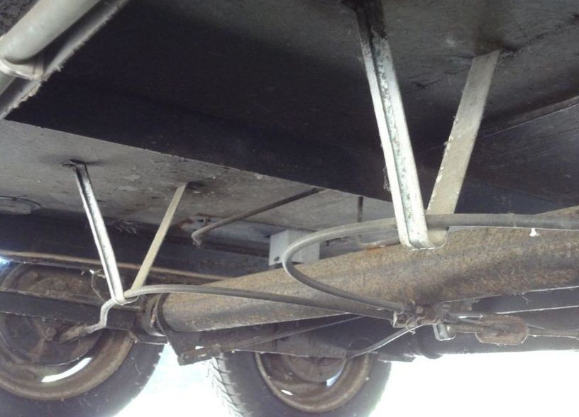 Кемпінг дві осі  , не розмитнений , убитий будівельниками в хлам