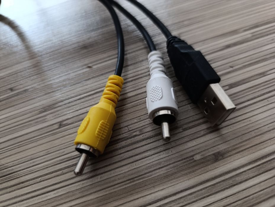 Cabo USB e RCA para a