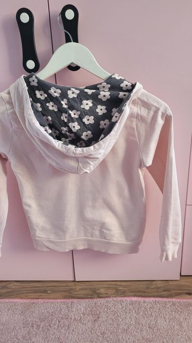 Bluza 128 rozmiat z 5.10.15 z kapturem dziewczęca dla dziewczynki