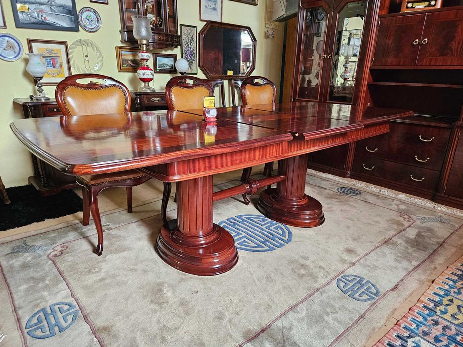 Excelente mesa para sala ou escritório- extensível - óptimo