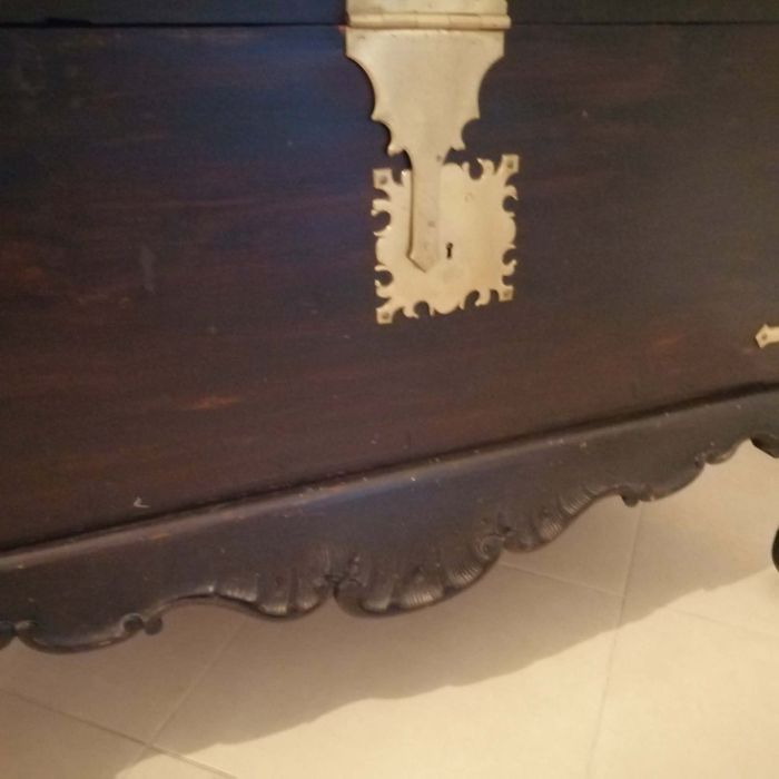 Arca muito antiga em canfora