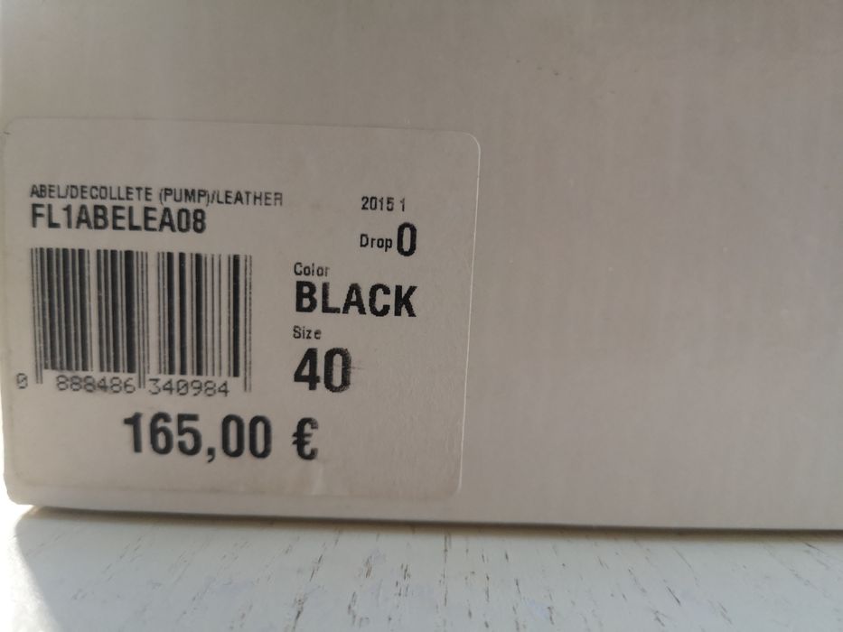 Sapatos salto alto pretos, marca guess n.°40