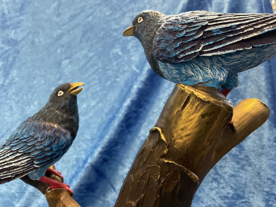Escultura bronze aves do paraíso em tronco altura 41 cm