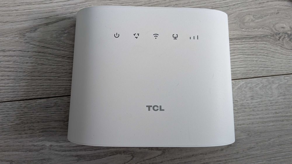Router TCL HH132VM