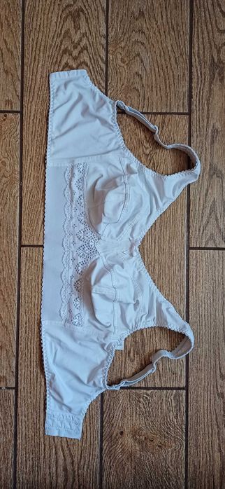 Biały biustonosz Wäshe Pur w r. 80 D