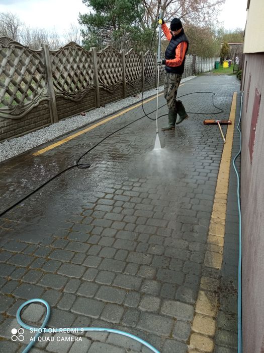 Mycie kostki brukowej i elewacji