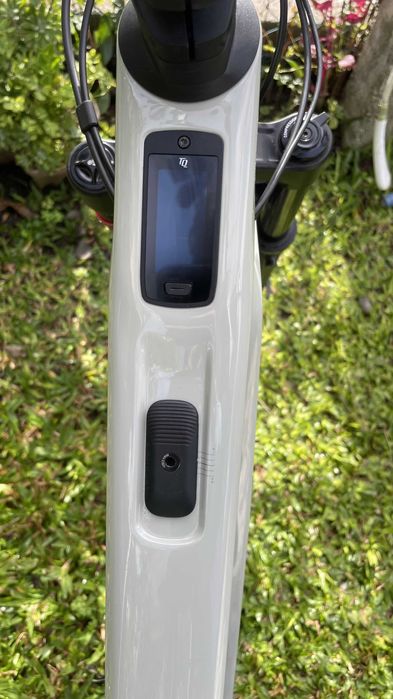 Canyon Spectral: ONfly CF 8 [ Elétrica de Carbono - 18 Kg]