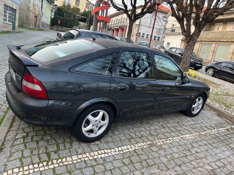 Vendo vectra B carro do dia dia