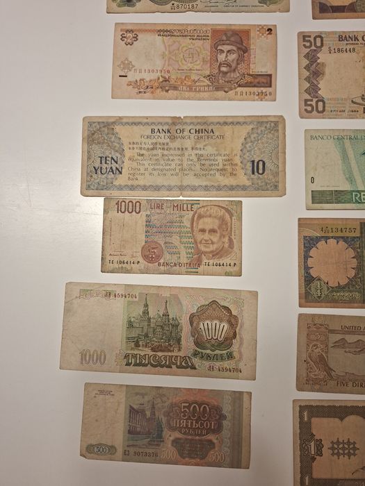 Coleção de notas de vários paises