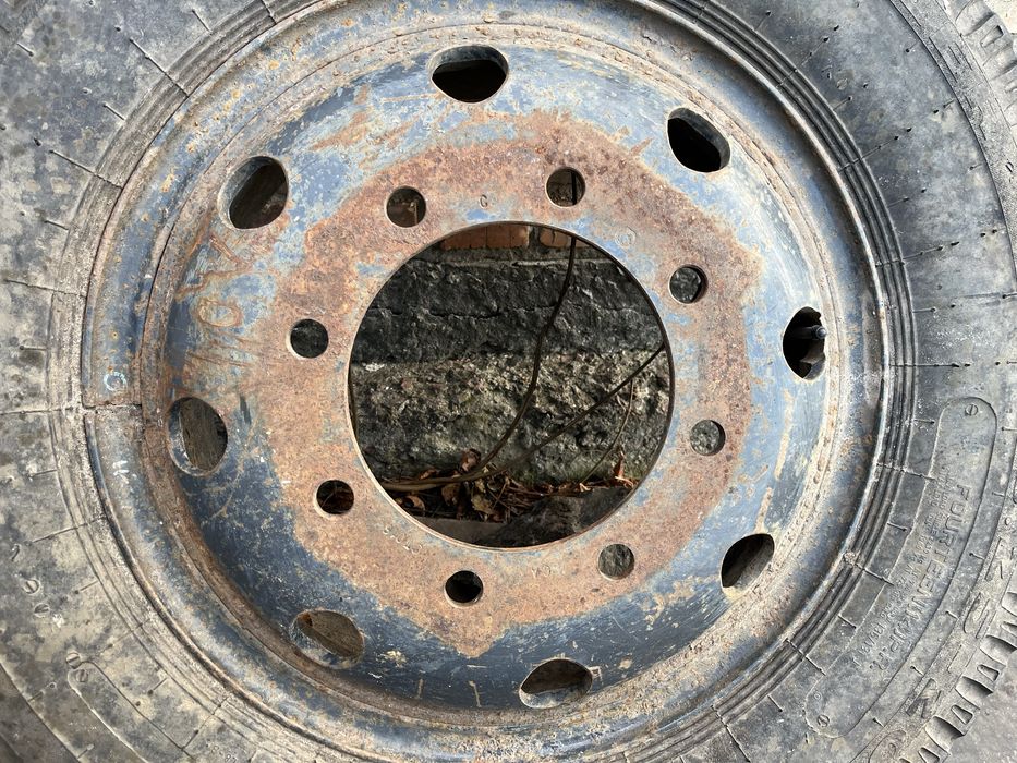 Продам колесо в зборі в гарному стані…….