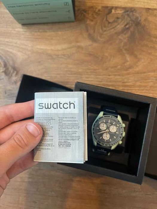 Omega x Swatch Earth SO33G100 - Diamentowy Akcent PL