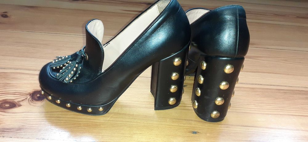PINKO Czarne skórzane buty na obcasie