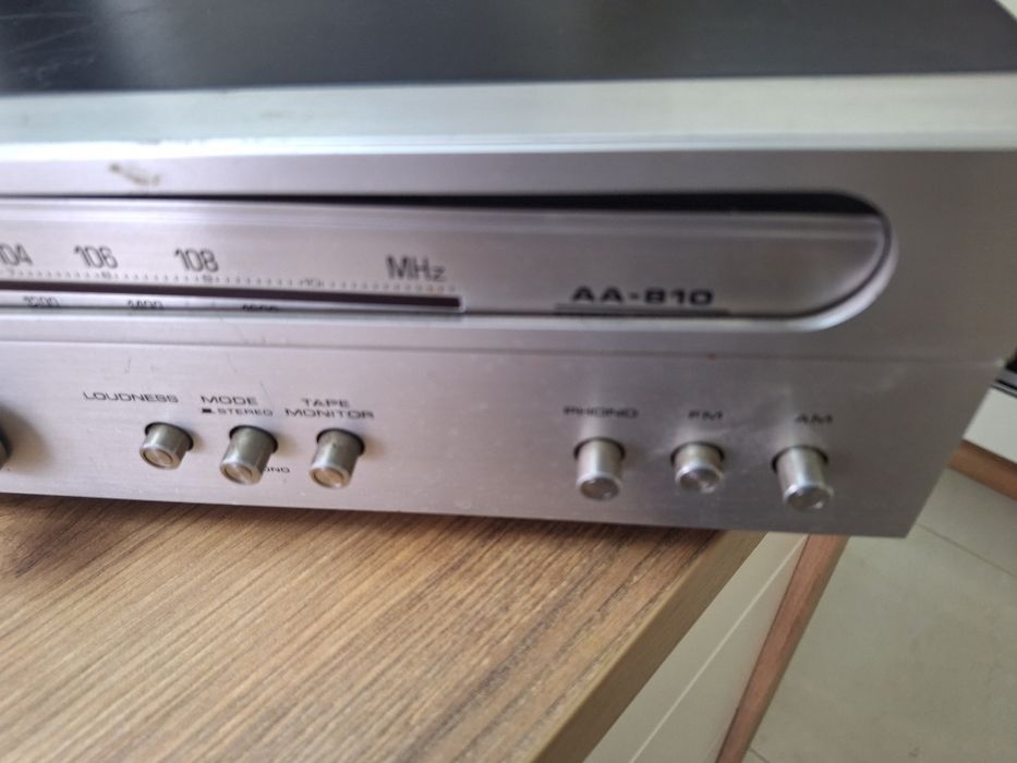Radiowzmacniacz Akai AA-810