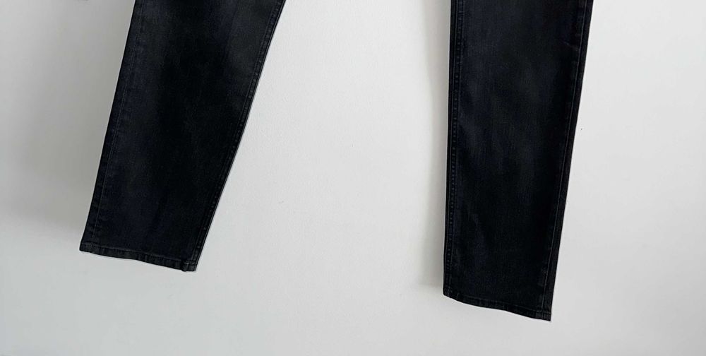 r. 42 / r. XL / Zara czarne proste spodnie