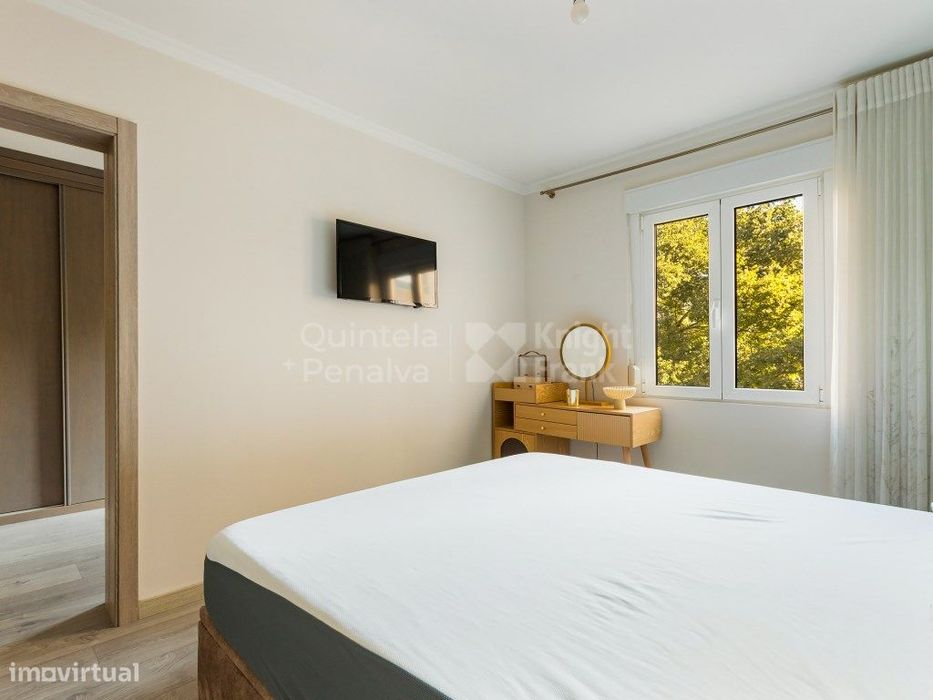 Apartamento T2+1 para arrendamento mobilado na Encarnação