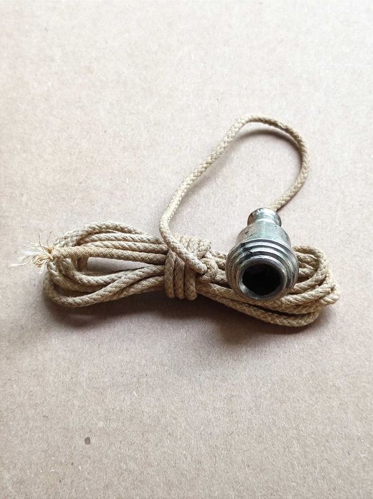 Puxador antigo / pega autoclismo / depósito água WC metal