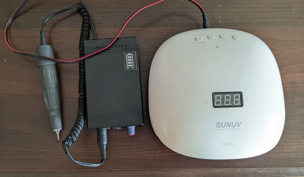 Продам аккумуляторний блок, повербанк для манікюрного фрезера та лампи