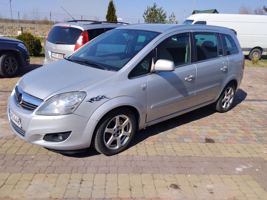 Opel Zafira 2011