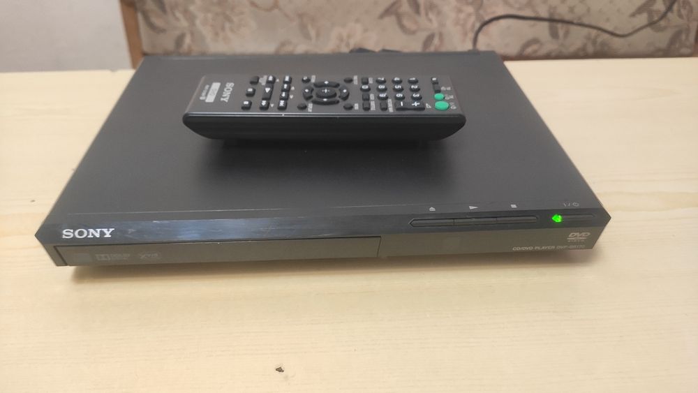 SONY DVP-SR170 CD/DVD player програвач