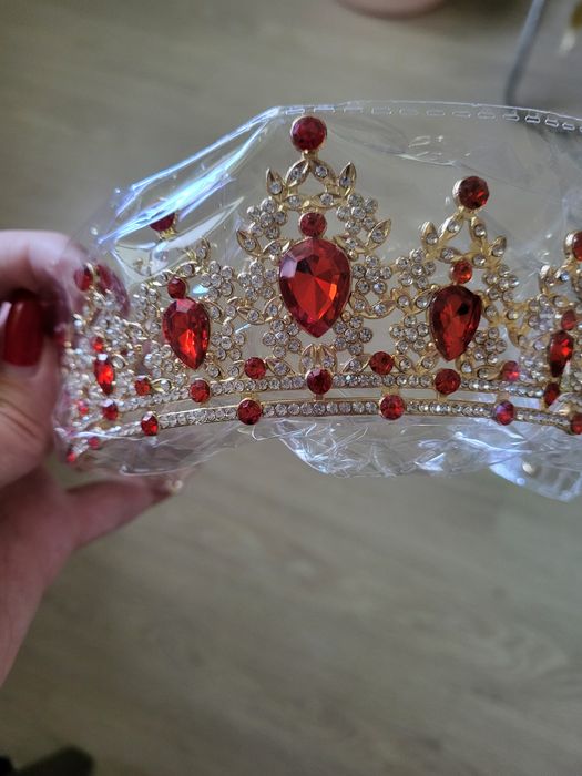 Диадема. Тиара. Корона. Діадема. Украшение для головы. Для торта.