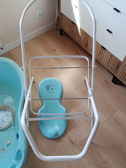 Wanienka niemowlęca ze stojakiem i akcesoriami odpływ termometr leżak