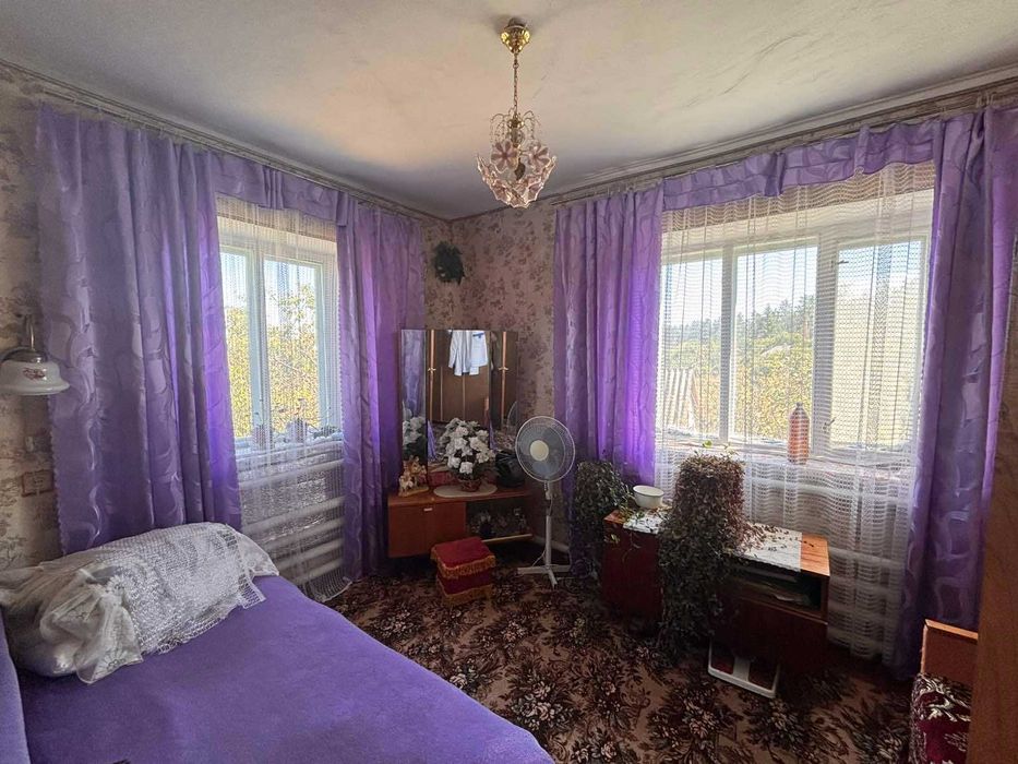 *Продаж просторого будинку в с.Мошни.
