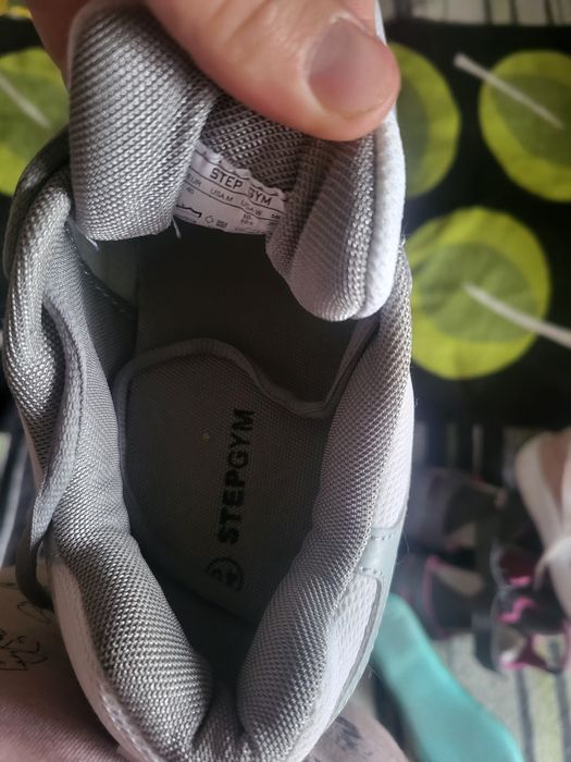 Продам красовки новые ортопедические.