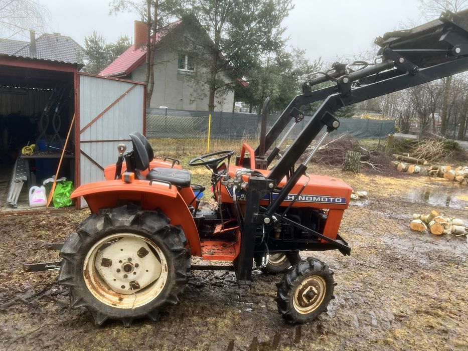 Sprzedam ciągnik Hinomoto