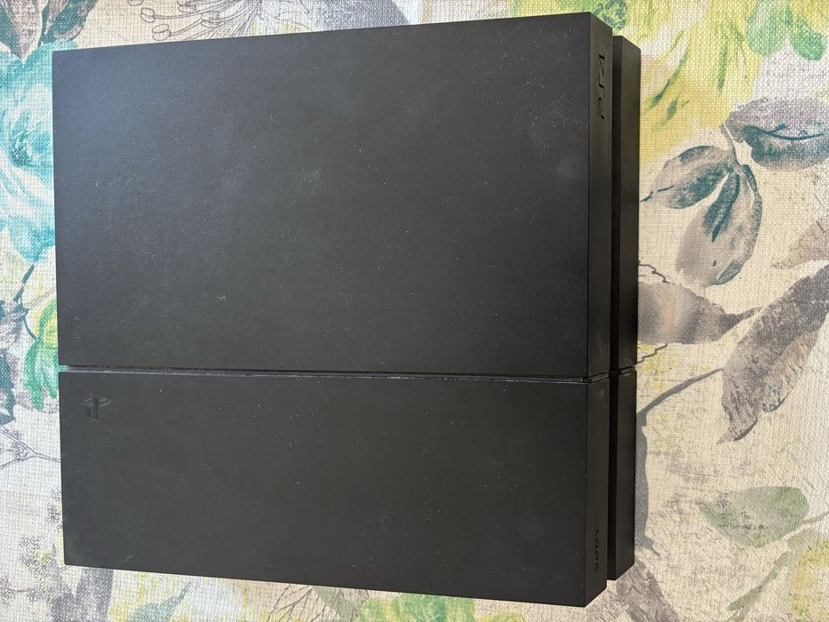 konsola ps4 + gry