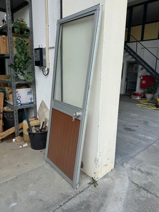 Portas de alumínio anodizado