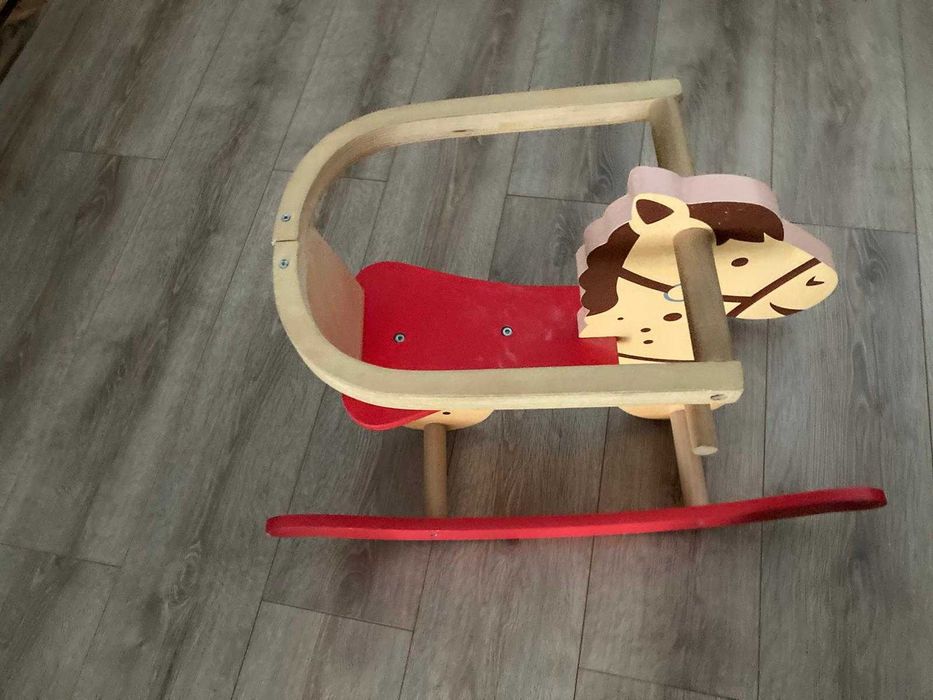 Brinquedo de baloiço - cavalinho do Ikea