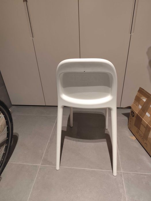 2 cadeiras urban criança Ikea