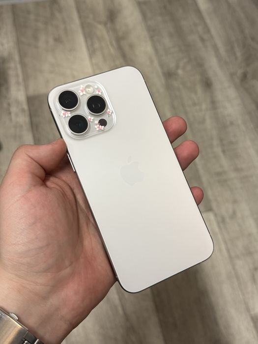 iPhone 15 Pro Max 512Gb White Titanium під відновлення.