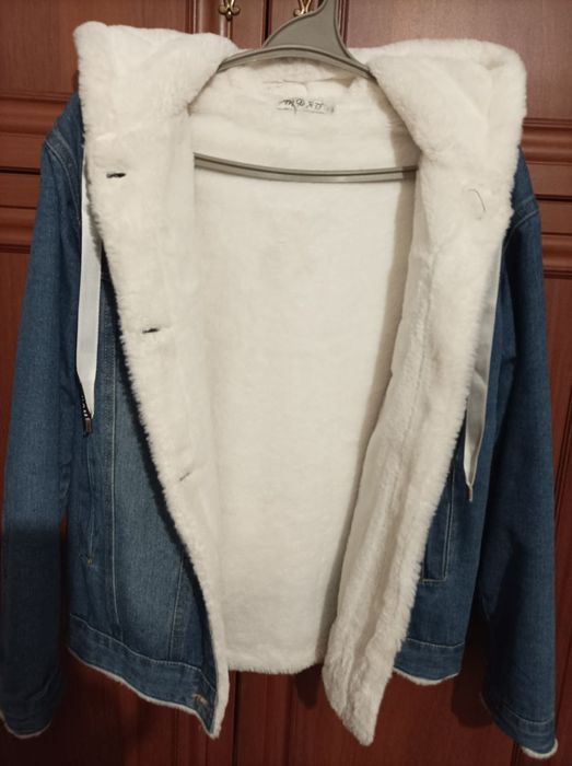 Продам джинсову куртку з хутром