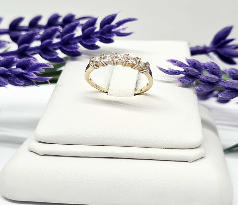 Piękny złoty pierścionek p.585