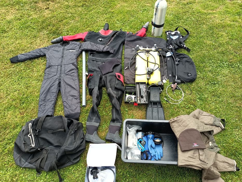 Sprzęt nurkowy skafander Santi